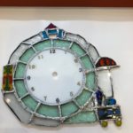 ステンドグラスで作る電車の時計